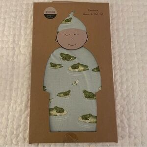 SOLD!!! NWT Milkbarn Bamboo Rayon Baby Gown and Hat in Frog Print